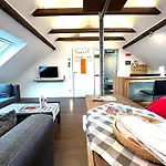 Apartmán Schacht85 *